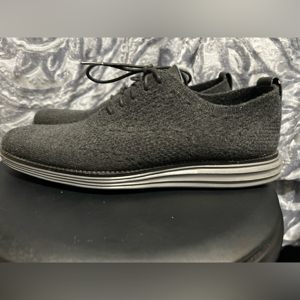 Cole Haan size 9 Men’s dress shoes